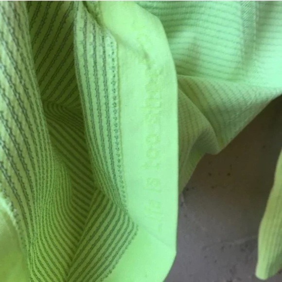 RARE Lululemon Run Swiftly Tech Long Sleeve Size 6 - Picture 8 of 10